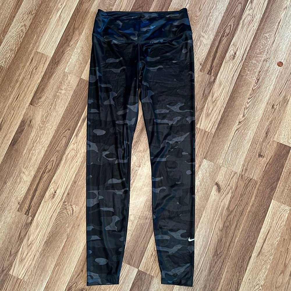 Nike Drifit Camo Legging